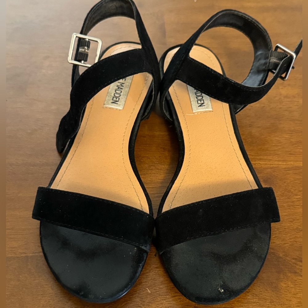 Youth Steve Madden Strapped Black Flip Flops Youth Medium
